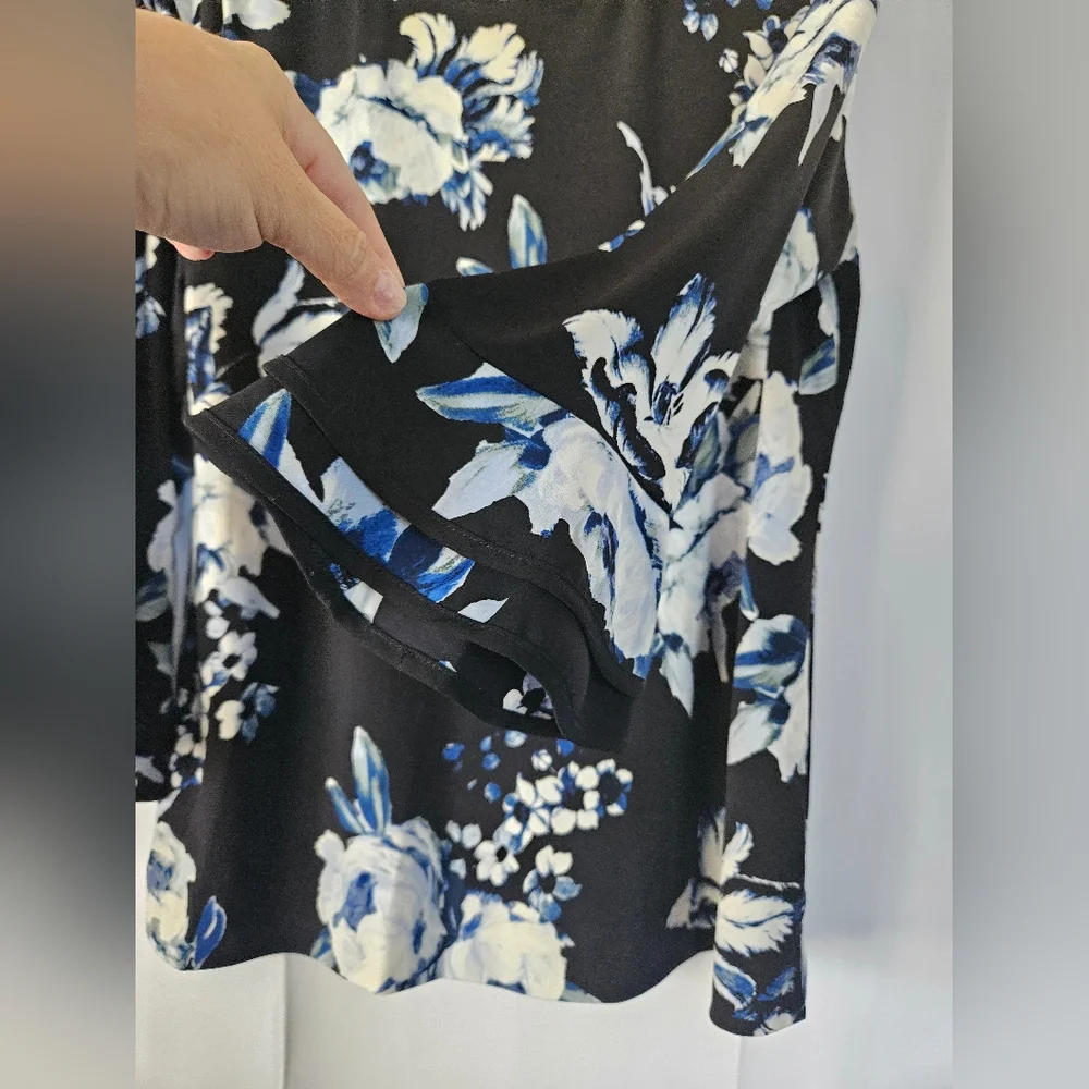 Karl Lagerfeld‎ Paris floral ruffle sleeve blouse size medium - Picture 3 of 4